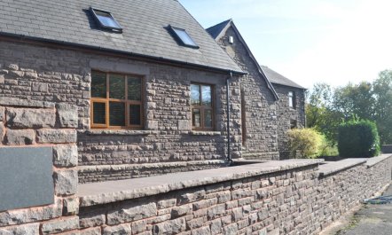 2 Bed in Abergavenny