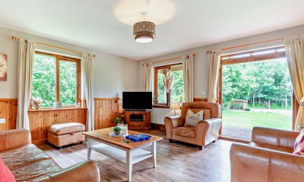 3 Bed in Ledbury 2