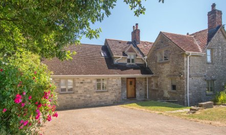 5 Bed in Wareham 1