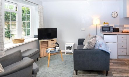 1 Bed in Freshwater 1