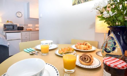 1 Bed in Freshwater 3