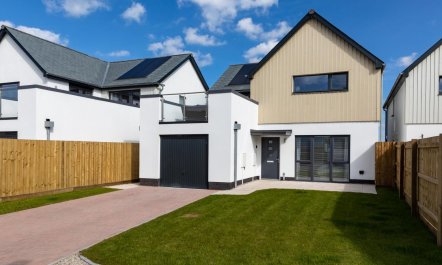 4 Bed in Westward Ho! 5