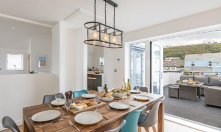 4 Bed in Westward Ho! 8