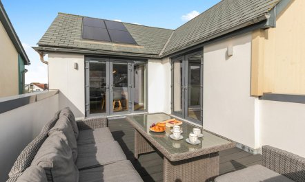 4 Bed in Westward Ho! 6