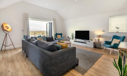 4 Bed in Westward Ho! 2