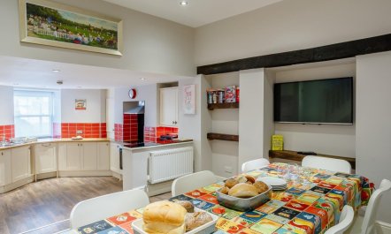 4 Bed in Harrogate 8