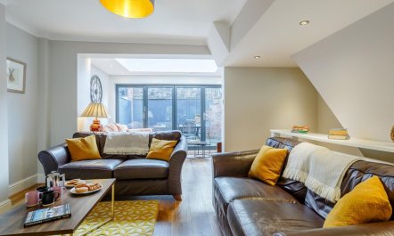 4 Bed in Harrogate 1