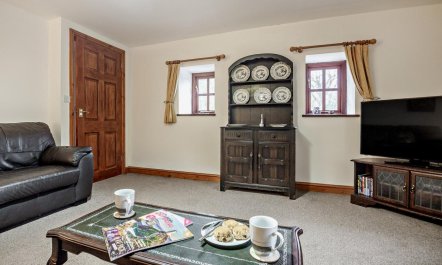 3 Bed in Llanerchymedd 5