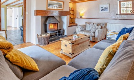 3 Bed in Aberaeron 2