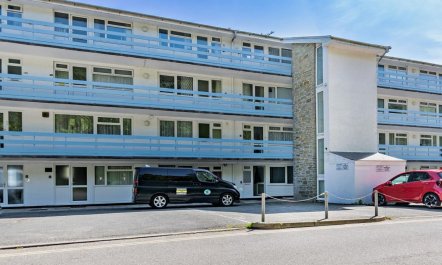 1 Bed in Saundersfoot 9
