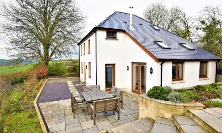 4 Bed in Llandysul