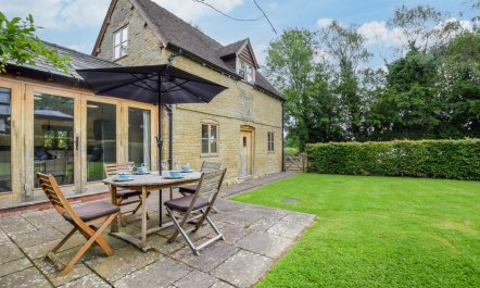 2 Bed in Ludlow 1