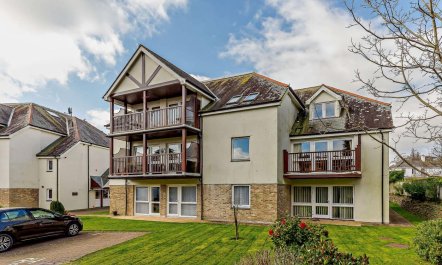 1 Bed in Carlyon Bay 1