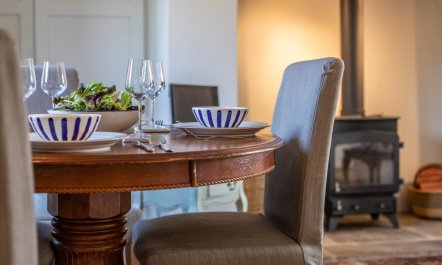 2 Bed in Bridport 2