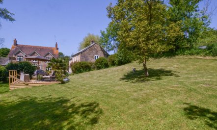 1 Bed in Bridport 3