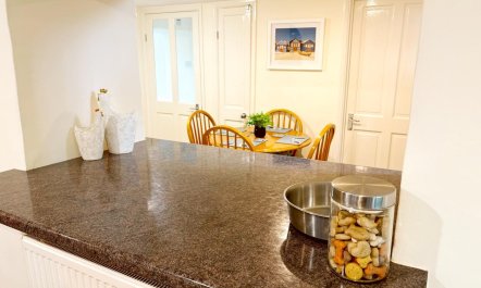 2 Bed in Holsworthy 2