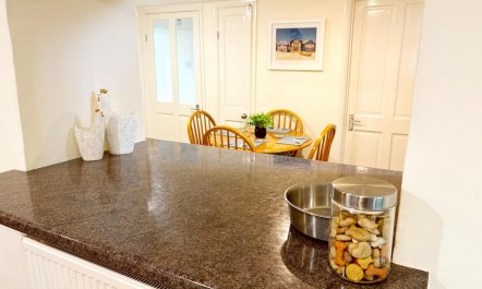 2 Bed in Holsworthy 7