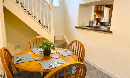 2 Bed in Holsworthy 6