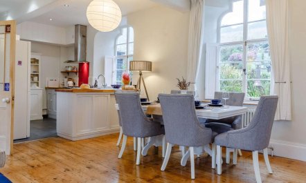 2 Bed in Penzance 5