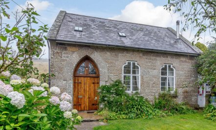 2 Bed in Penzance 1