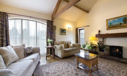 3 Bed in Buxton 1