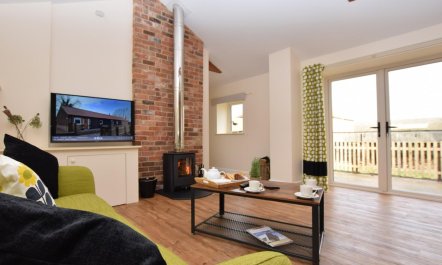 3 Bed in Alford 9