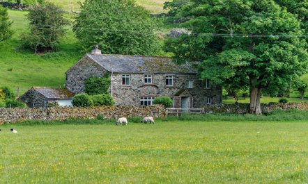 4 Bed in Martindale 2