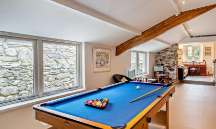 4 Bed in Martindale 2