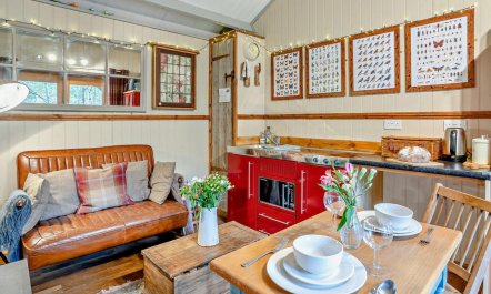 1 Bed in Abergavenny 6