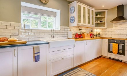 3 Bed in Abergavenny 9