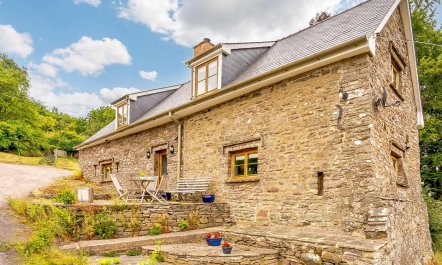 3 Bed in Abergavenny 2