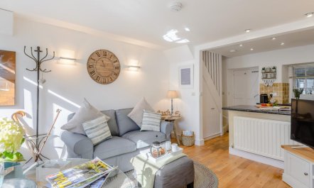 1 Bed in Aberdovey 4