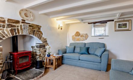 3 Bed in Launcells 5