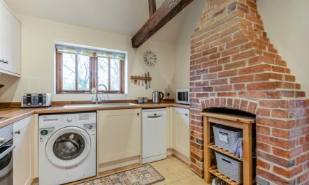 2 Bed in Romsey 9