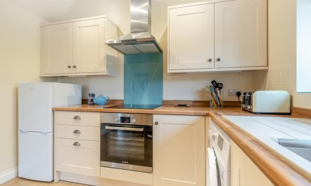 2 Bed in Romsey 9