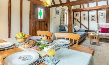 2 Bed in Romsey 1