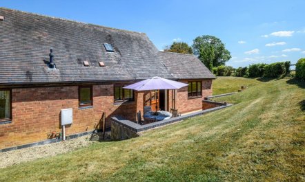 2 Bed in Weston on Avon 1