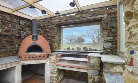 5 Bed in Launceston 3