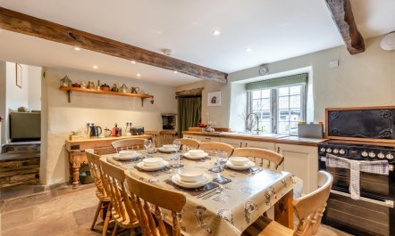 5 Bed in Richmond 4
