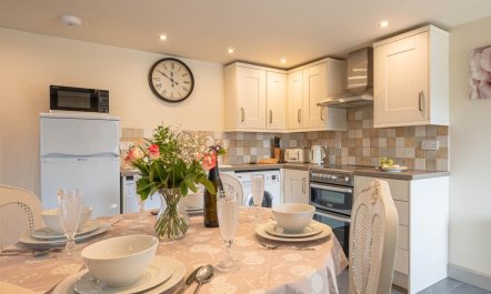 2 Bed in Camelford 5