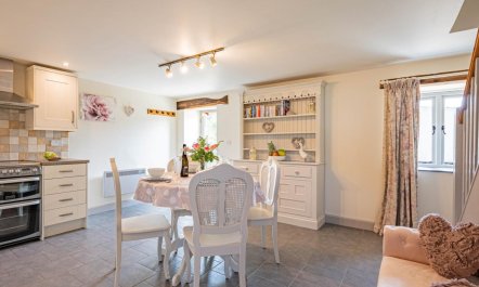 2 Bed in Camelford 6