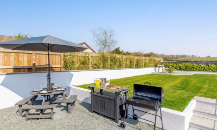 2 Bed in Holsworthy 1