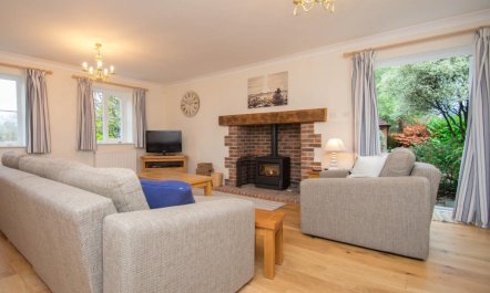3 Bed in Weymouth 3