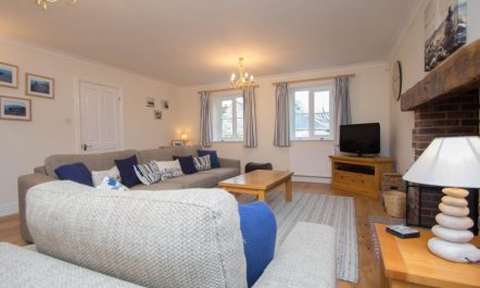 3 Bed in Weymouth 8