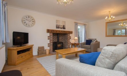 3 Bed in Weymouth 2
