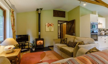 2 Bed in Holsworthy 8