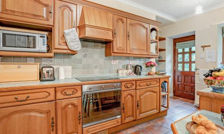 2 Bed in Lasswade 5