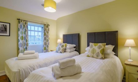 2 Bed in Ambleside 8