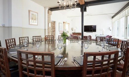 8 Bed in Kington 8