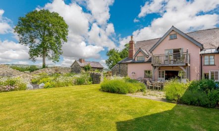 6 Bed in Presteigne 0